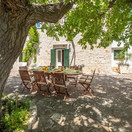 Sicarico Sleeps 10 Pool Wifi * Padresergio