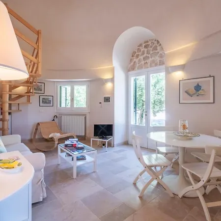 Villa Sicarico Sleeps 10 Pool Wifi *